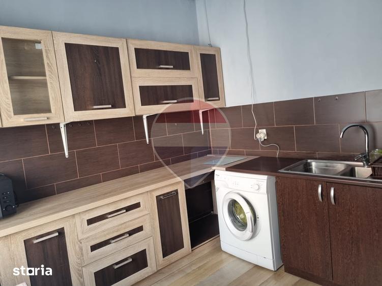 Apartament cu 2 camere semidecomandat în Centrul Istoric