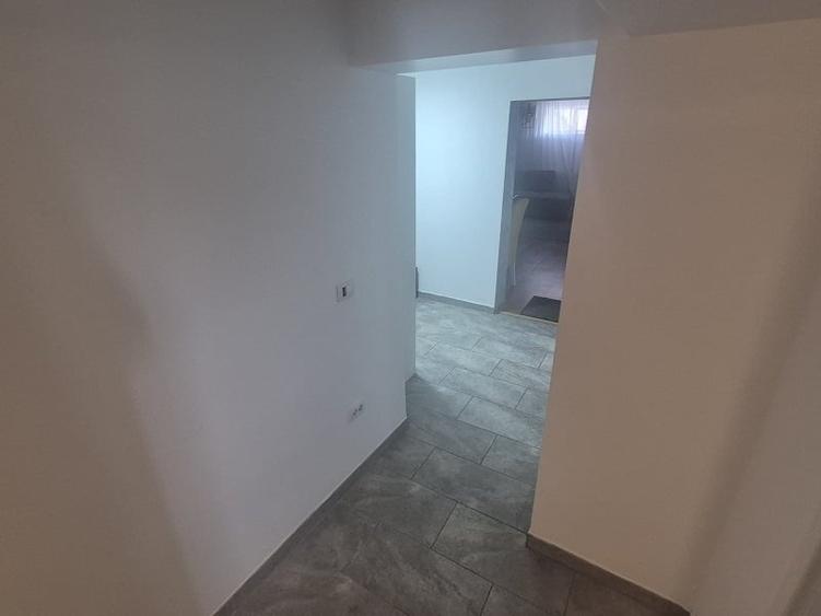 Apartament cu 4 camere decomandat în Cug