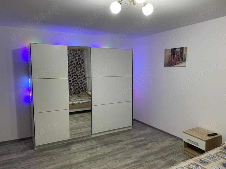 Garsonieră decomandată în Central