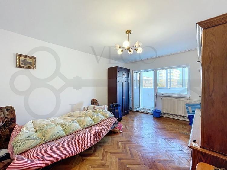 Apartament cu 3 camere decomandat, mobilat în Zorilor