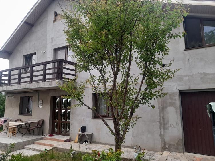Casă cu 4 camere în Miroslava