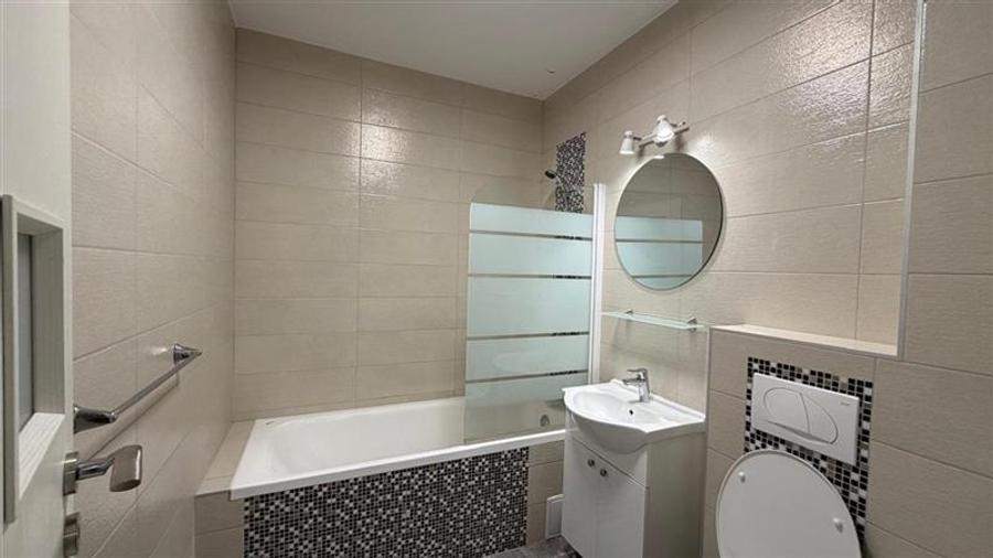 Apartament cu 2 camere semidecomandat, mobilat în Andrei Mureșanu