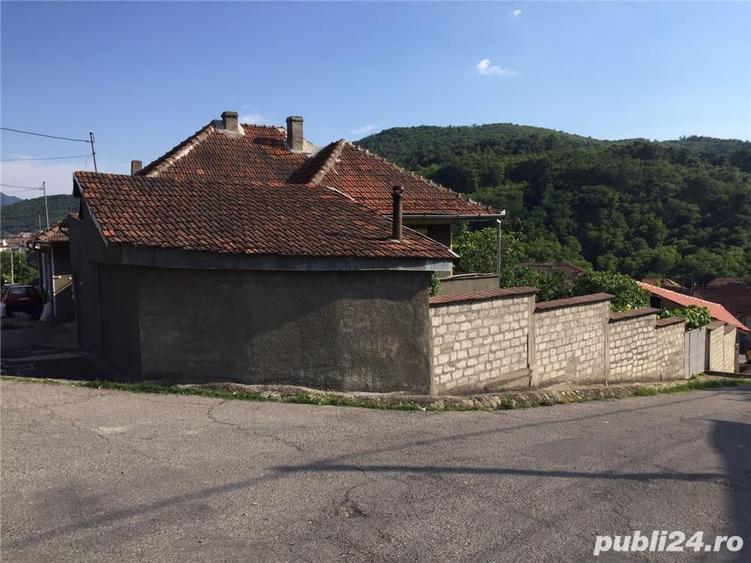 Casă cu 8 camere cu Teren 240 Mp în Orșova