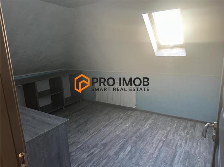 Casă individuală cu 6 camere cu Teren 400 Mp în Vânători
