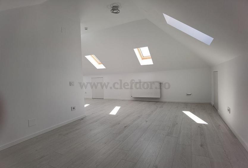 Casă individuală cu 6 camere cu Piscina în Iancu Nicolae