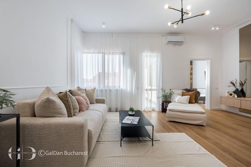 Apartament cu 3 camere decomandat, mobilat în Romană