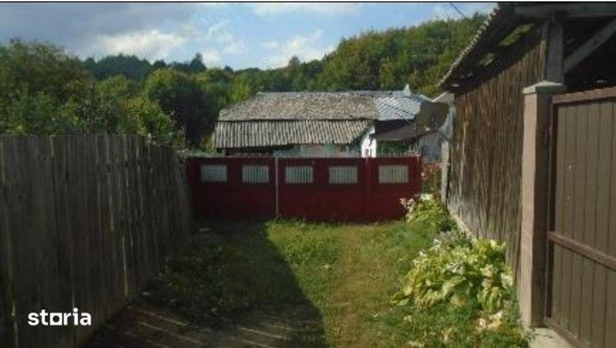 Casă cu 3 camere cu Teren 849 Mp în Vidra