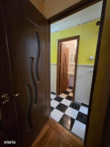 Apartament cu 3 camere decomandat în Babadag