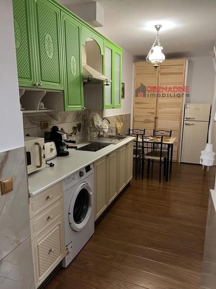 Apartament cu 3 camere decomandat, mobilat în Centrul Istoric