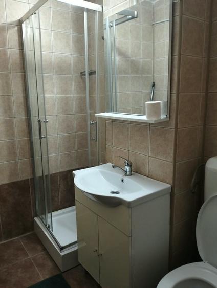 Garsonieră semidecomandată în Trocadero