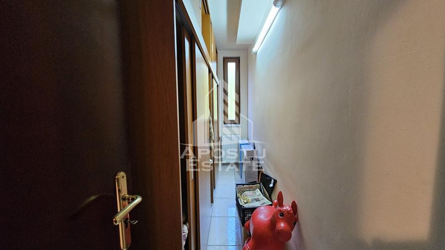 Casă cu 7 camere cu Canalizare în Ghioroc