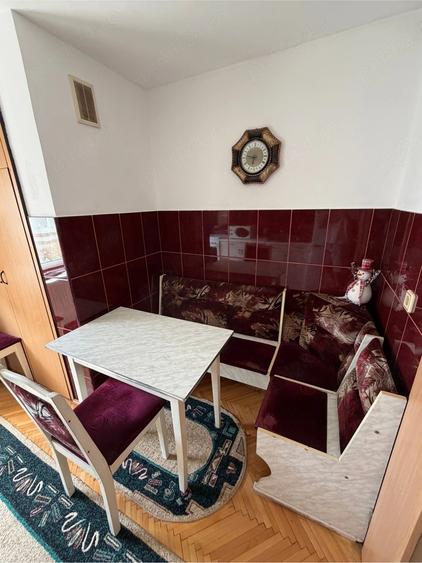 Apartament cu 2 camere semidecomandat, mobilat în Micălaca