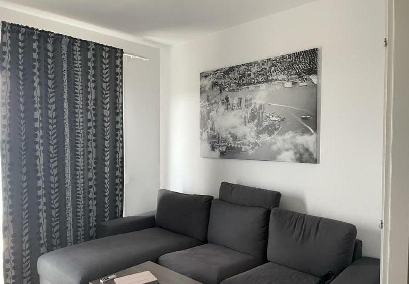 Apartament cu 2 camere decomandat, mobilat în Bd. Laminorului