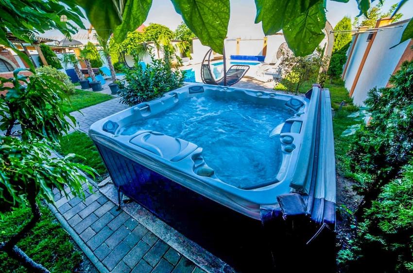 Casă individuală cu 5 camere cu Piscina în Vladimirescu