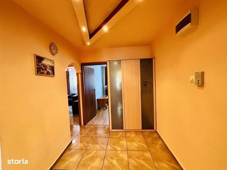 Apartament cu 3 camere decomandat în Șelimbăr