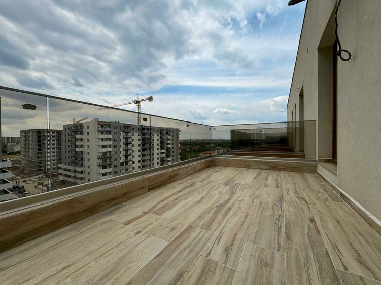 Penthouse cu 4 camere decomandat în Voluntari