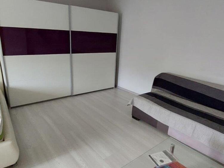 Ofer spre închiriere garsonieră cochetă, situată stradal pe - 7