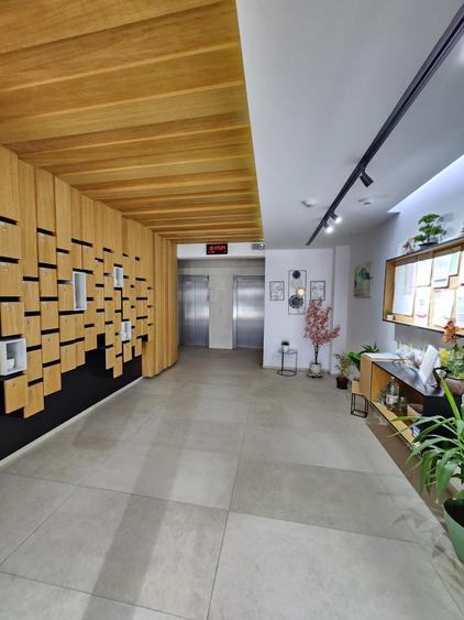 Vanzare apartament 3 camere- 76 mpu + parcare- Prelungirea Ghencea -Sector 6 - 11