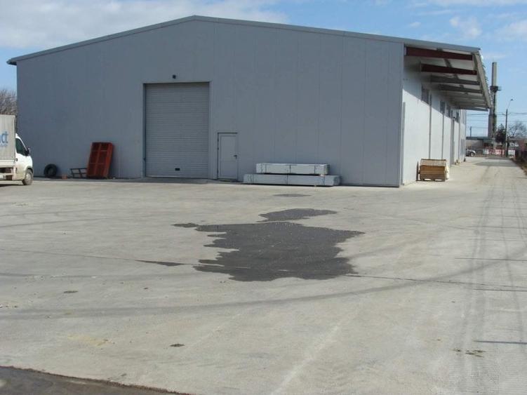 Spatiu comercial in suprafata de 1400 mp si teren 5000 mp. - 6