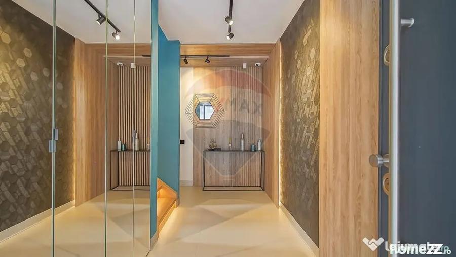 Apartament cu 3 camere decomandat în Drumul Poienii