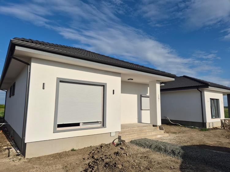 Vila NOUA individuala, 3 si 4 camere in Via Carmina, Arad, comision 0 - 5