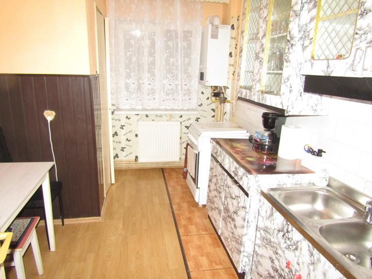 Apartament 2 camere, etaj 2/4, garaj 24 mp+pivnniță, zona Calea Dumbravii - 9