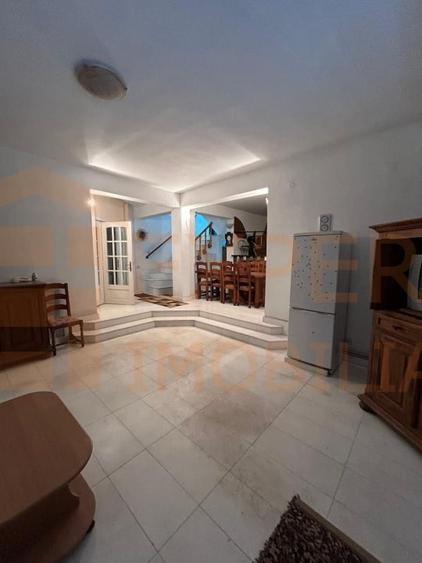 Povestea unei case la doar 200 m de valuri, cu piscina si terasa panoramica - 5