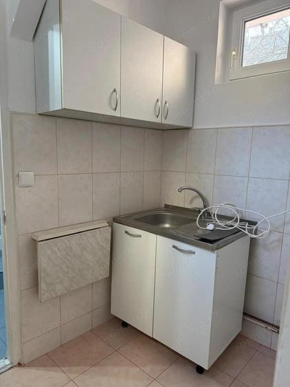 Central - Inchiriere casa 2 camere - Str. Revolutiei - 10