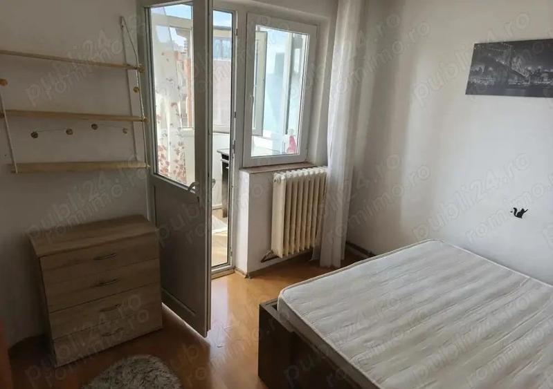 400 euro!Ap 2 cam decomandat in Podul de Fier - 2