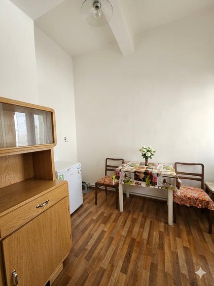 Garsonieră 44MP ,parcare Privata, Piața Romana - 14