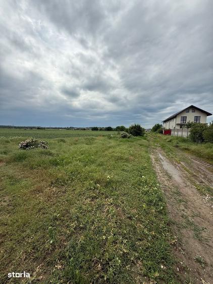 Teren de 2457 mp, în Cornetu