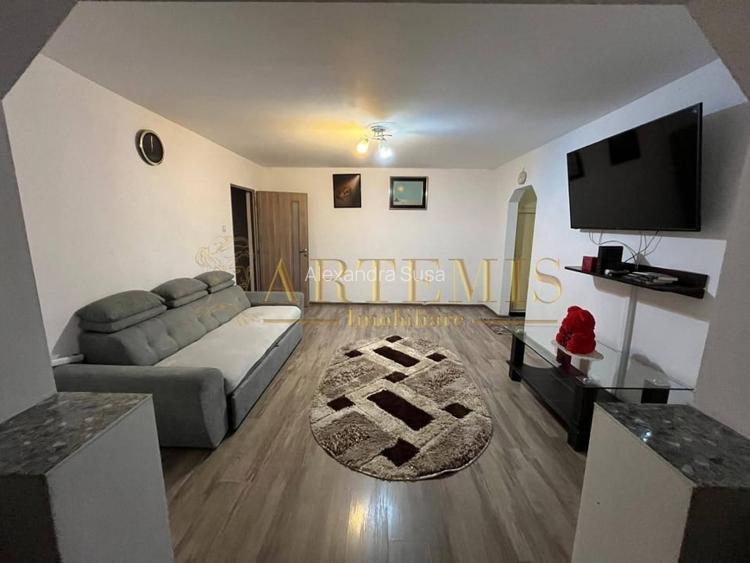 Apartament de 3 camere, decomandat, 70 mp., zona Lama Apartament de 3 camere, decomandat, 70 mp., zona Lama