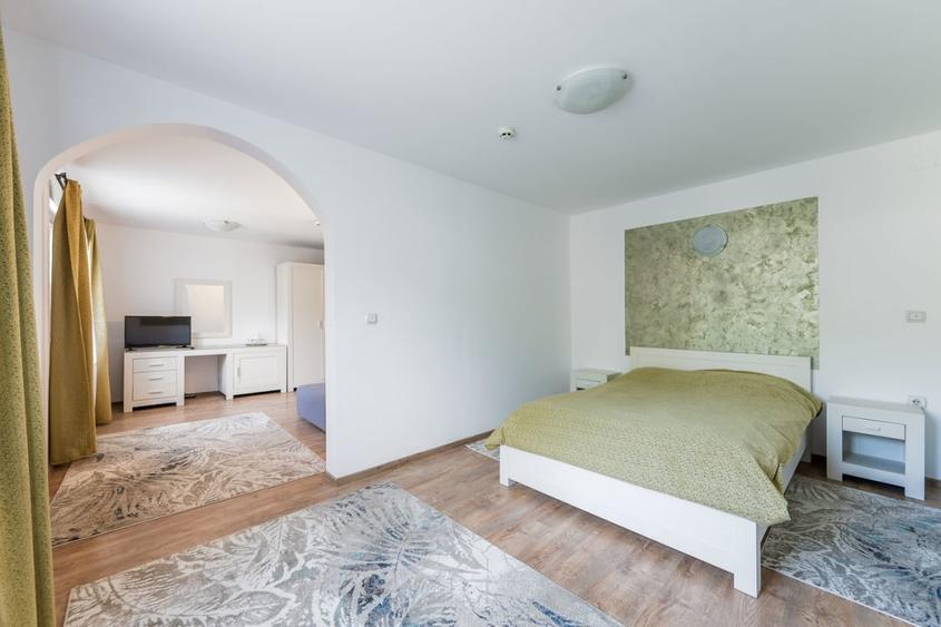 Vanzare investitie - cladire multifunctionala 65 spatii  4 etaje  Gura Humorului - 25