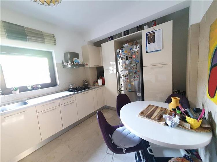 Vila la cheie, cocheta, mobilata-utilata, gradina amenajata - 10