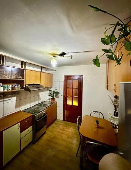 Apartament cu 2 camere, decomandat, pe Strada Cugir - 4