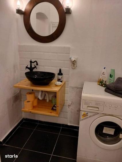 Apartament la casa/Central/55 mp utili+40 mp teren. - 2