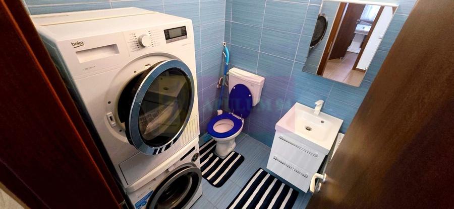 Apartament cu 3 camere decomandat în Berceni