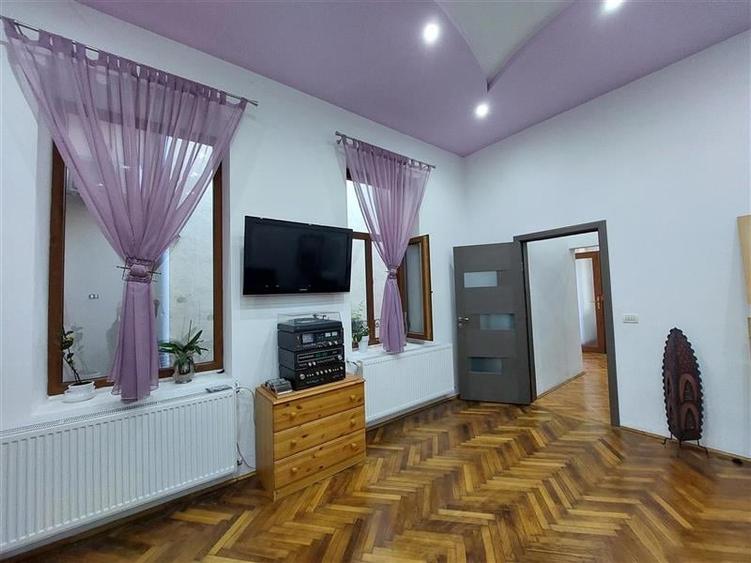 Apartament ultracentral cu posibilitate de mansardare - 1