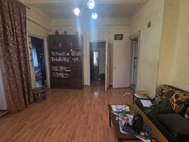 CENTRU VECHI APARTAMENT CU 3 CAMERE 75 MP PRET 152900 EURO - 3
