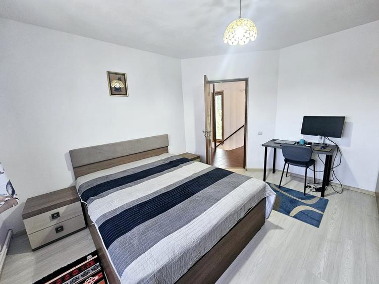 Casa Modernă, curte cu foișor-Mogoșoaia,  Șos. Bucuresti-Targoviste - 2