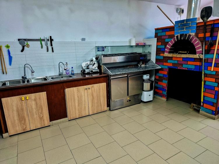 De inchiriat PIZZERIE - cuptor cu lemne. - 5