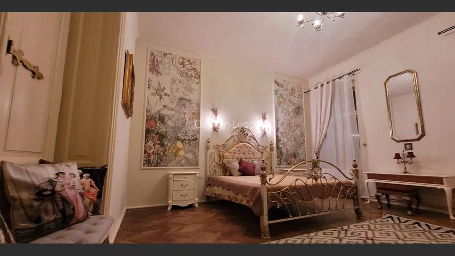 Apartament boem la poalele Tampei, în inima centrului istoric Apartament boem la poalele Tampei, în inima centrului istoric