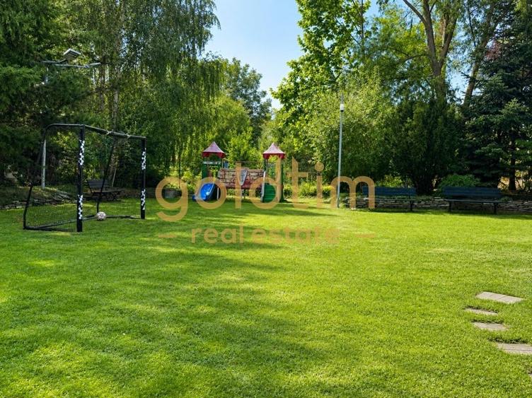 Apartament cu 3 camere semidecomandat, mobilat în Pipera