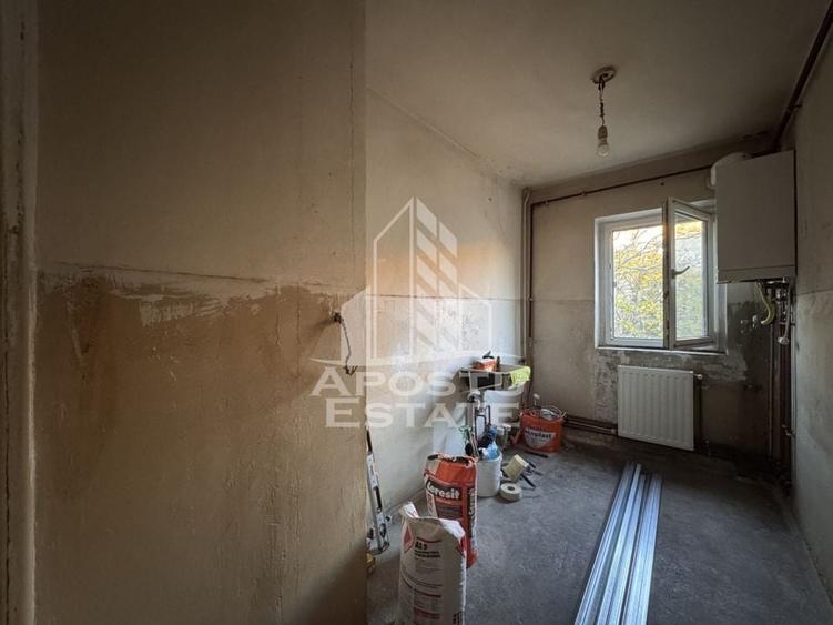 Apartament cu 1 camera | 33mp | Centrala | Et. 3/4 | Zona Blascovici - 5