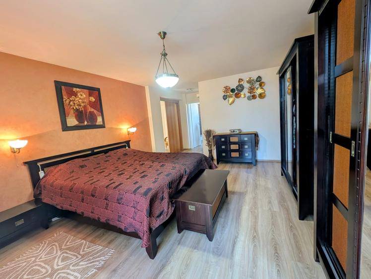 Vila superba 2003,P+E+M,300mpu,6 cam,teren 400mp,colt,renovata,tip mediteranean - 12