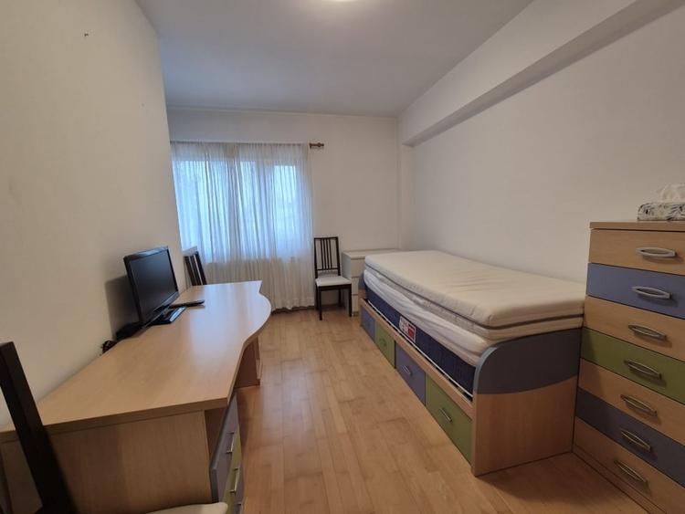 Apartament 3 camere Central - zona Sfanta Vineri, etaj 2, terasa - 5