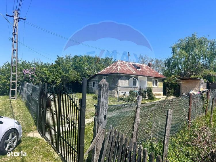 Casa / Vila cu 4 camere de vanzare - 1