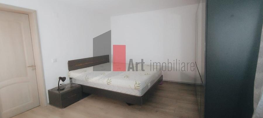 Piata Rosetti, casa Yeni, constructie 2002, finisata complet - 9