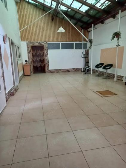 Vand casa in apropierea ora?ului Re?i?a! - 11