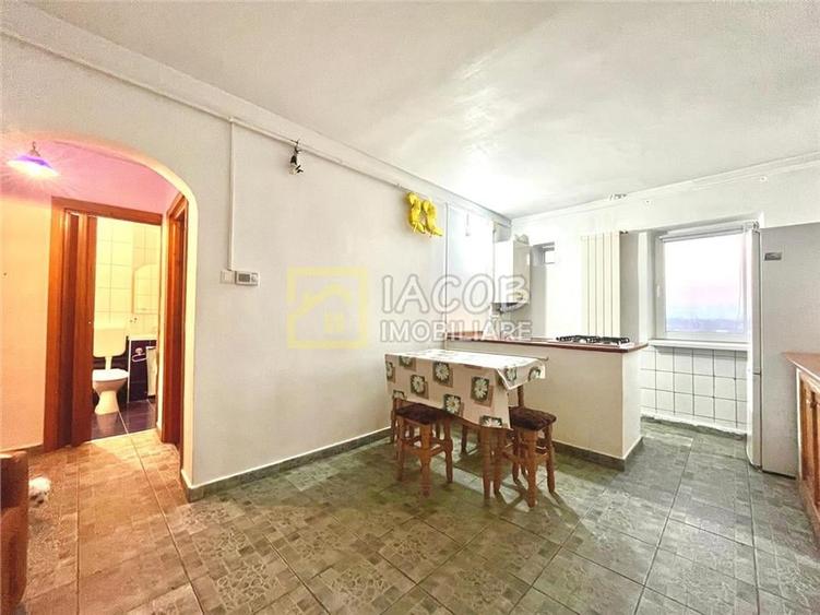 Apartament decomandat, 2 camere, etaj 3, str. Milcov , Bacau - 3